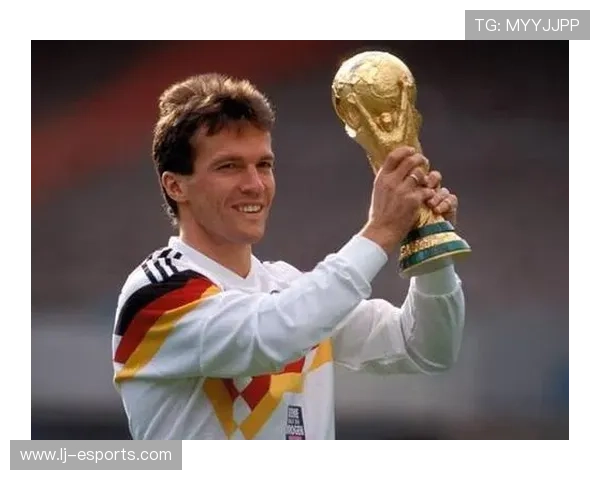 足球巨星无奈时刻:梦想与现实之间的挣扎与坚持 足球巨星无奈时刻:梦想与现实之间的挣扎与坚持